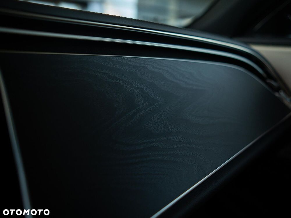 Mercedes-Benz Klasa E - 24