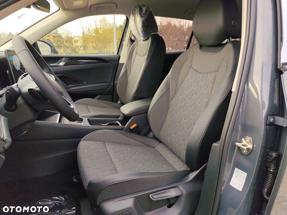 Volkswagen Tiguan - 11