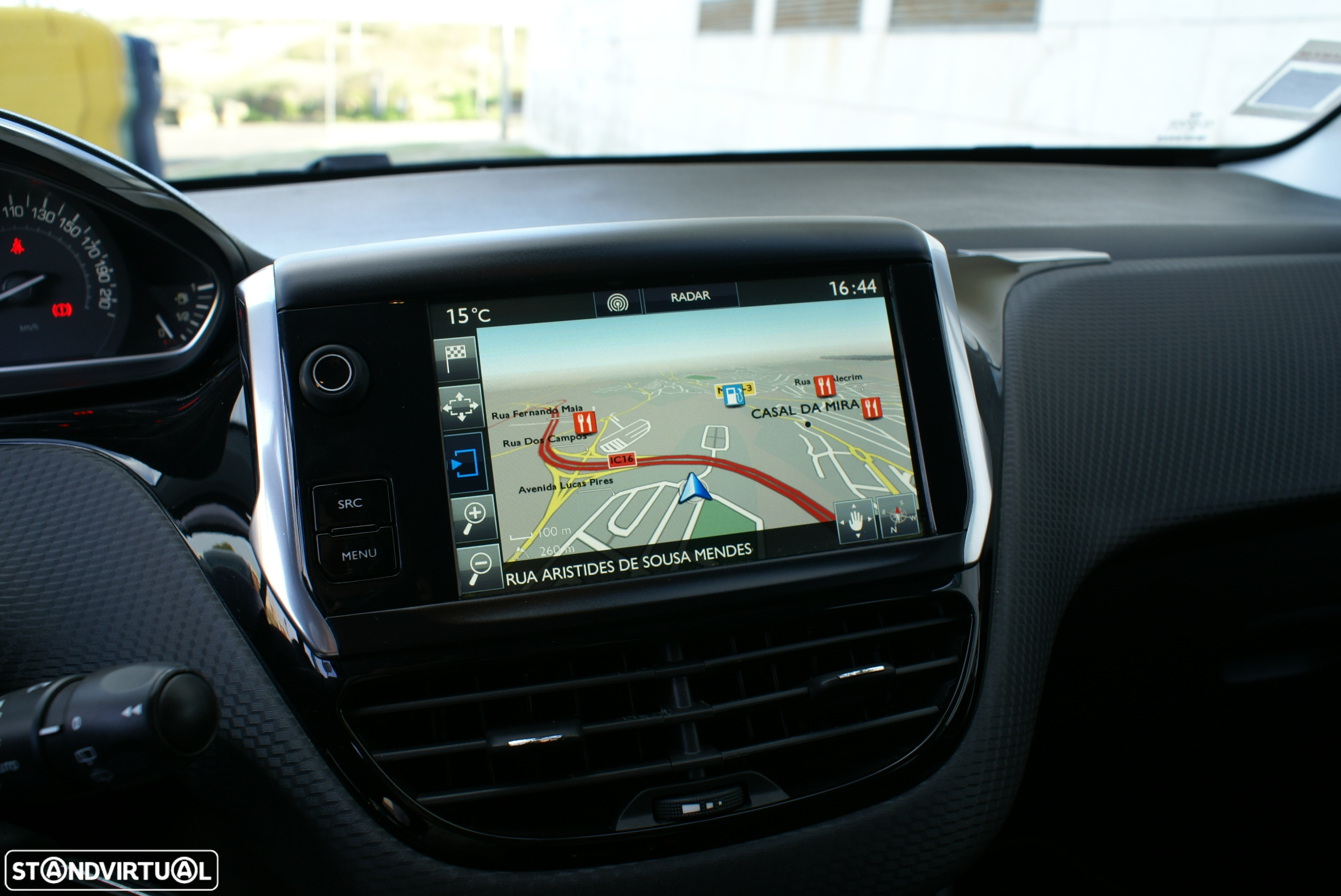 Peugeot 2008 1.2 PureTech Allure - 13
