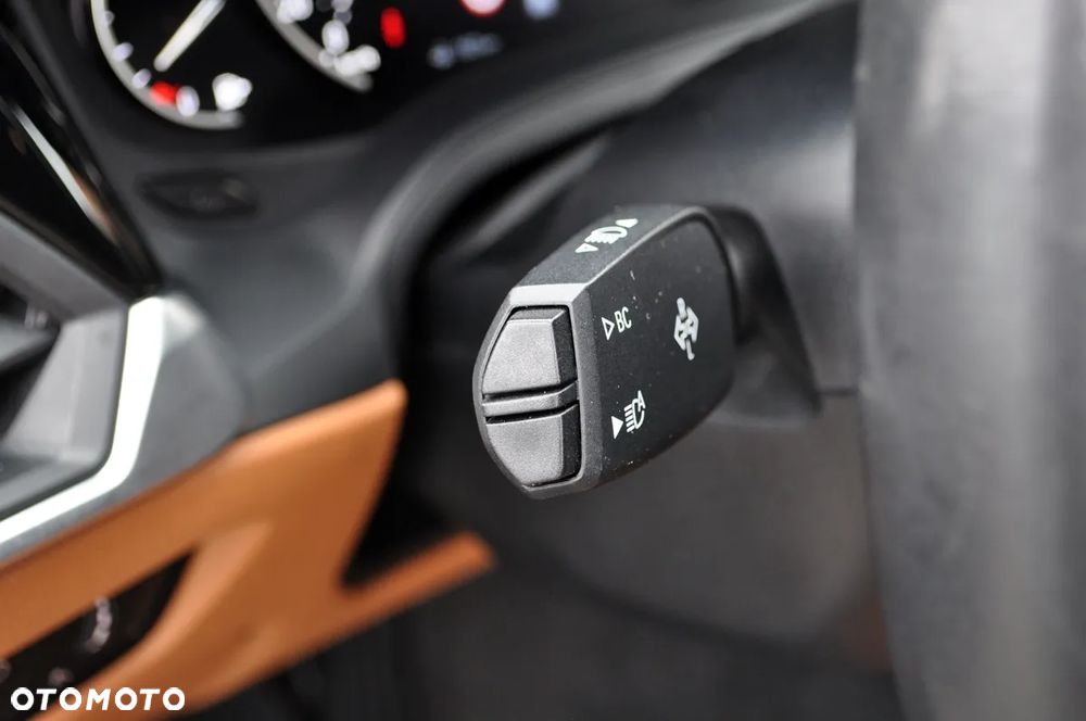 BMW Seria 3 330d Luxury Line sport - 26