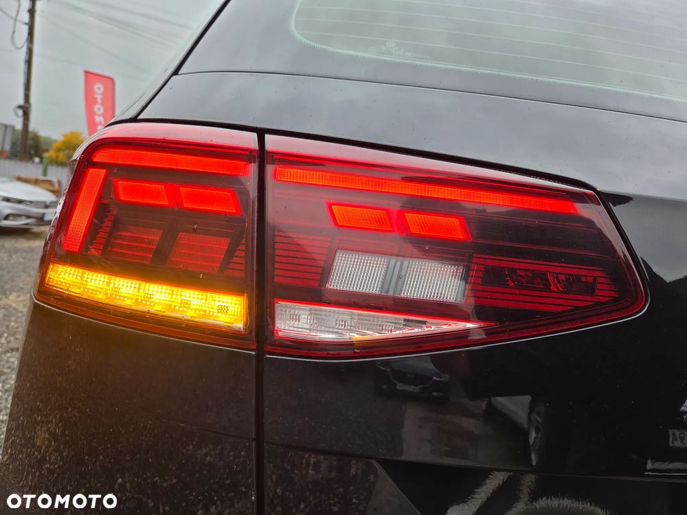 Volkswagen Passat - 37