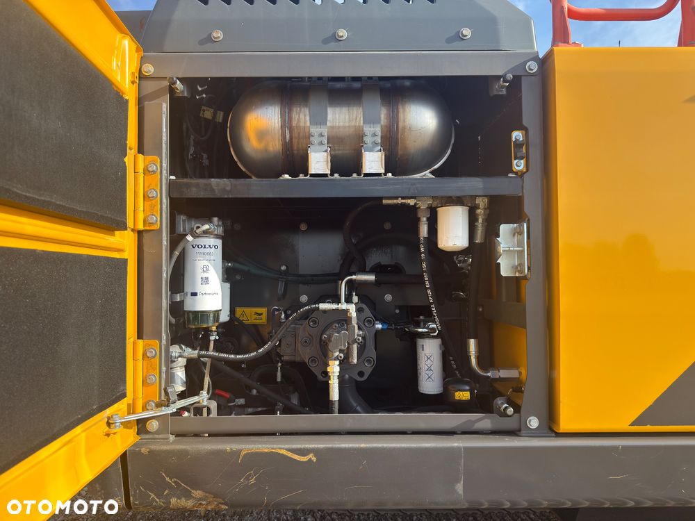 Volvo EC 250 EL - 19