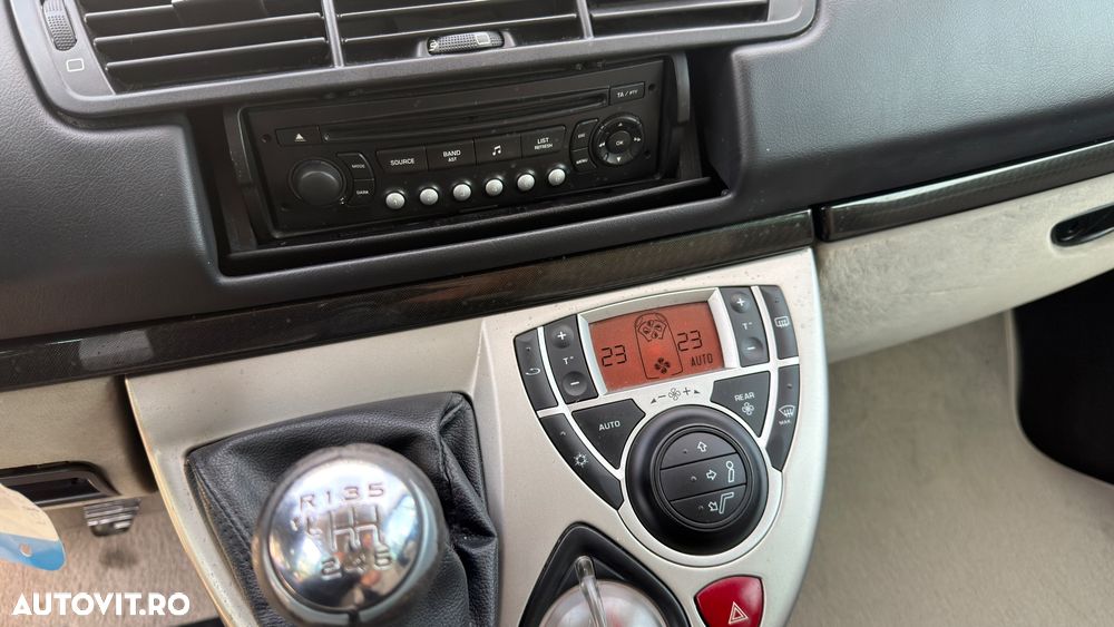 Peugeot 807 HDi 135 Allure - 7