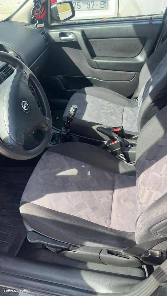 Opel Astra 1.4 Sport - 12