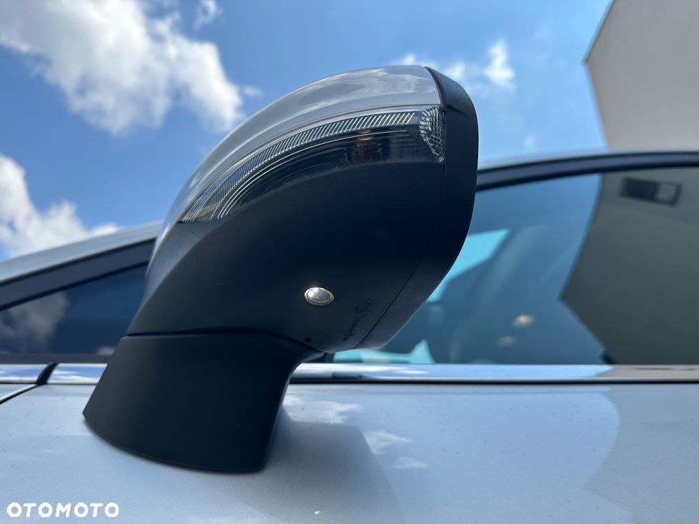Ford Fiesta 1.1 S&S TITANIUM - 11