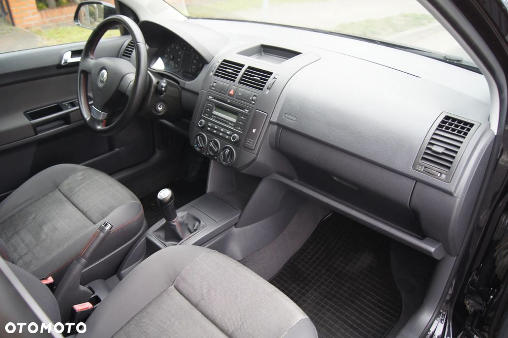 Volkswagen Polo 1.4 Goal - 23