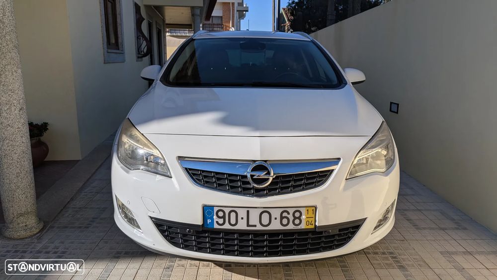 Opel Astra Sports Tourer - 1