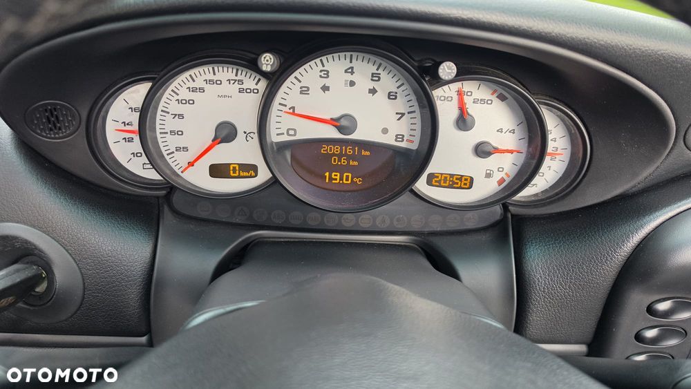 Porsche 911 Carrera - 3