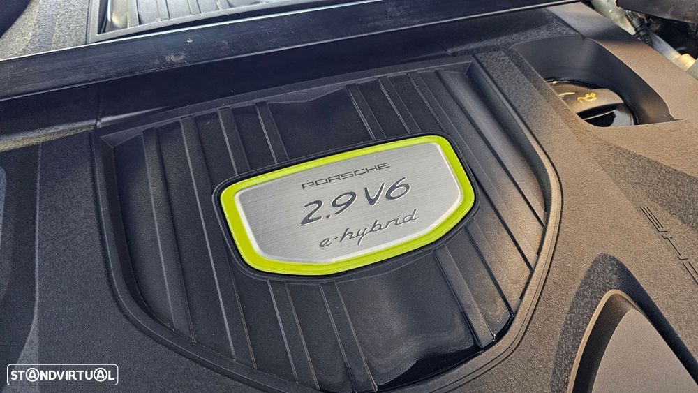 Porsche Panamera Sport Turismo 4 E-Hybrid Platinum Edition - 42