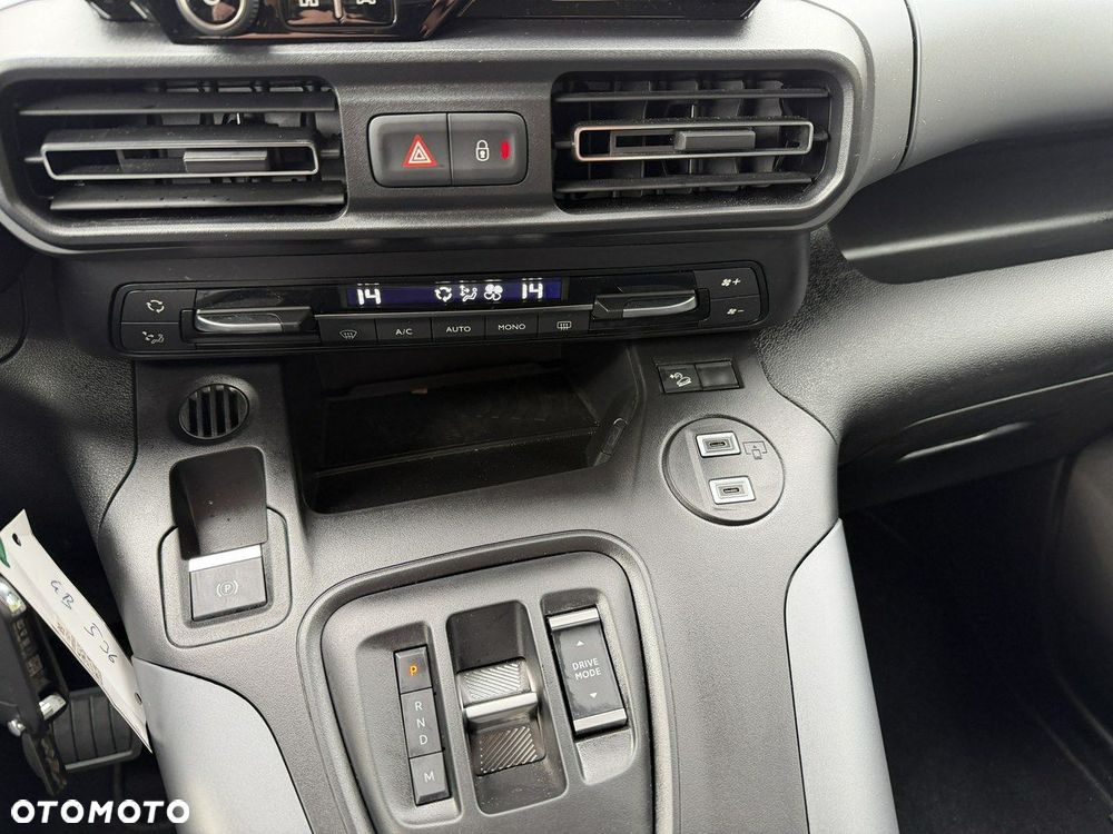 Opel Combo 1.5 D Automatik GS - 16