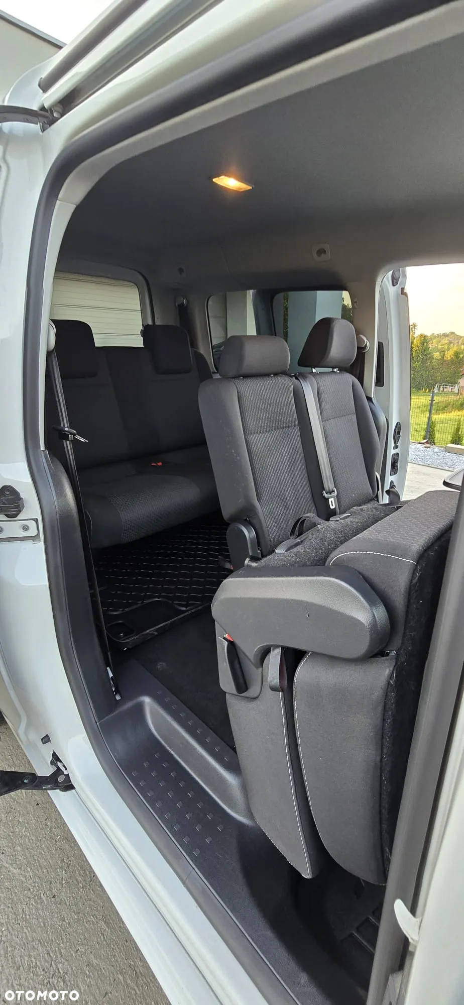 Volkswagen Caddy Maxi 2.0 TDI Comfortline DSG - 27