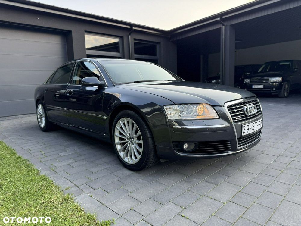 Audi A8 - 8