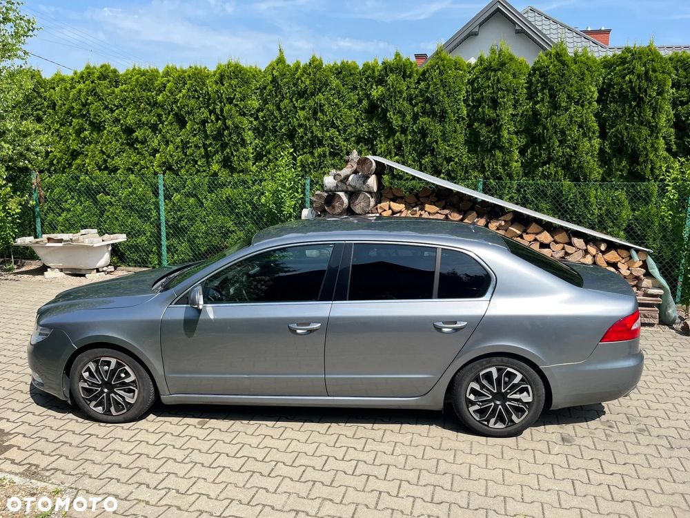 Skoda Superb 1.8 TSI Ambition DSG - 35