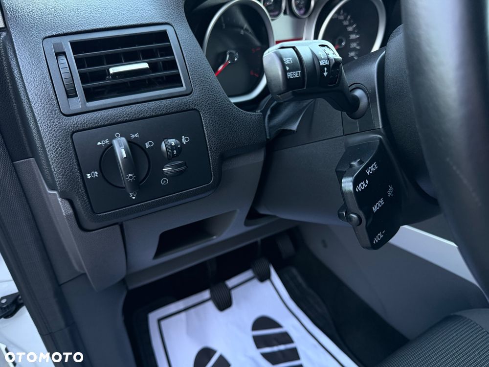 Ford Kuga - 17