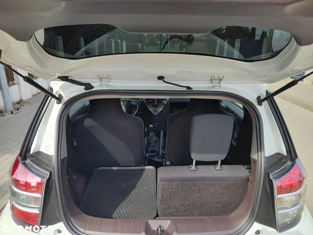 Toyota iQ 1.0 Luna - 19