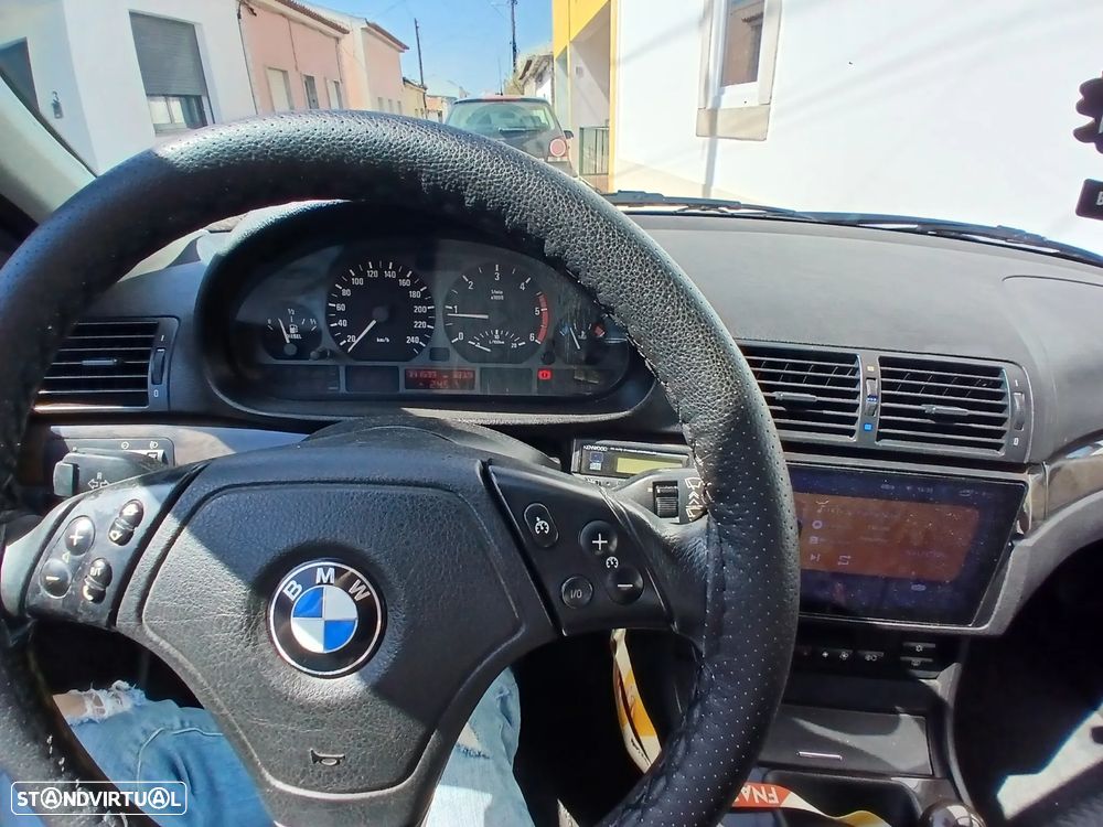 BMW 320 d — fotografia 9