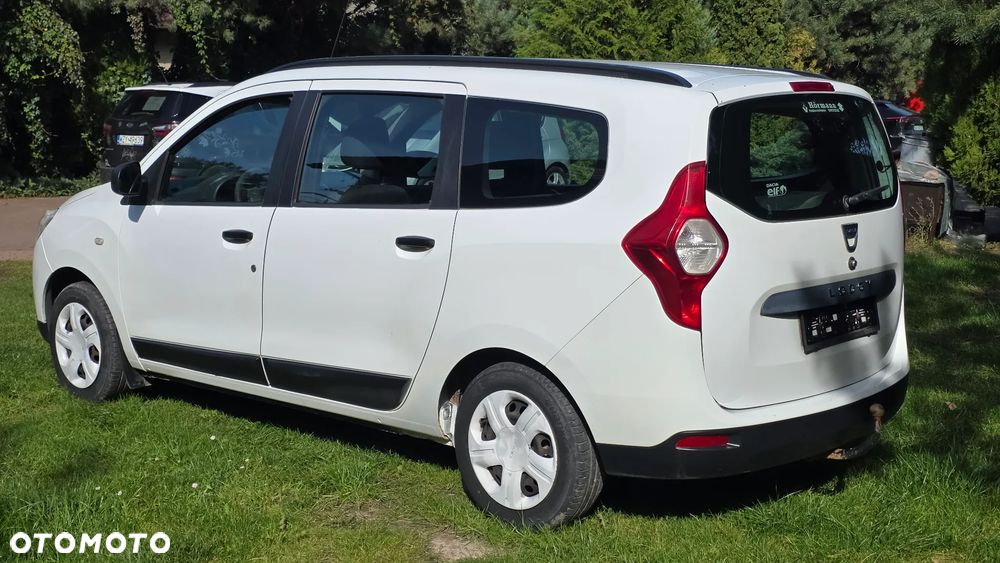 Dacia Lodgy 1.6 MPI 85 Ambiance - 4