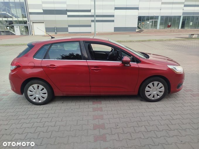 Citroën C4 VTi 120 90 Jahre - 5