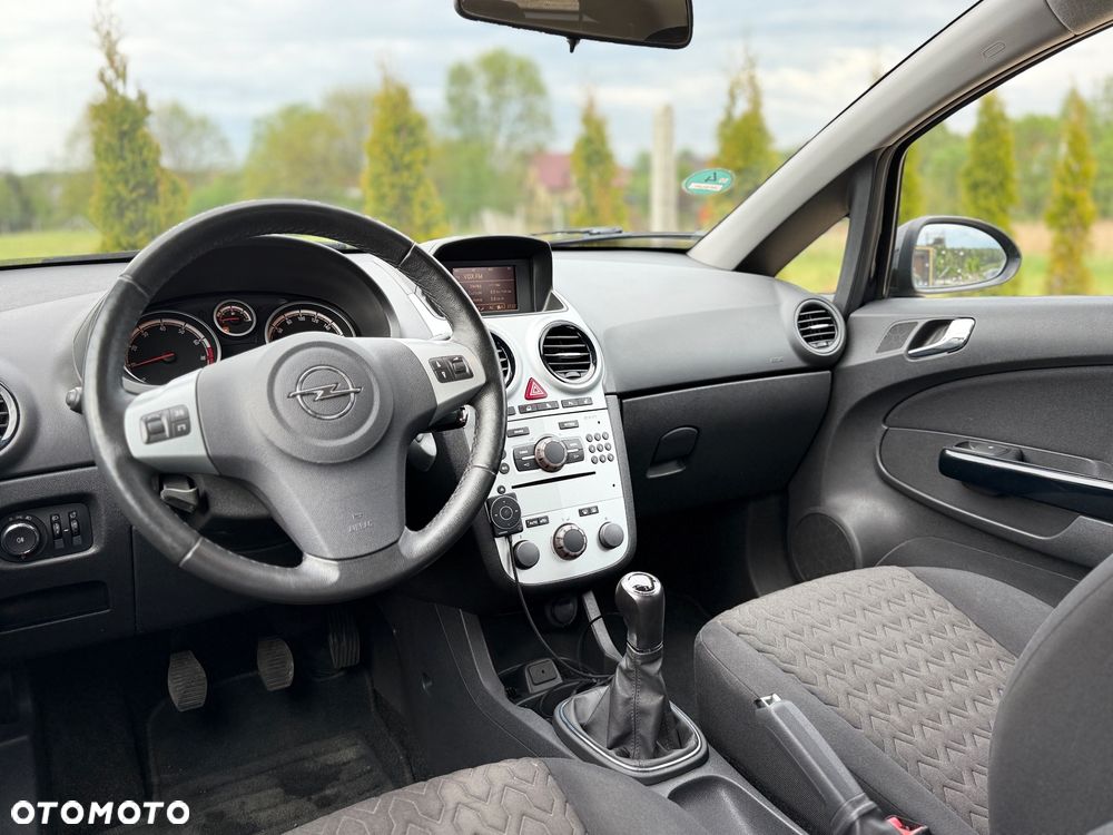 Opel Corsa 1.4 16V EcoFLEX Start-Stop 150 Jahre - 6