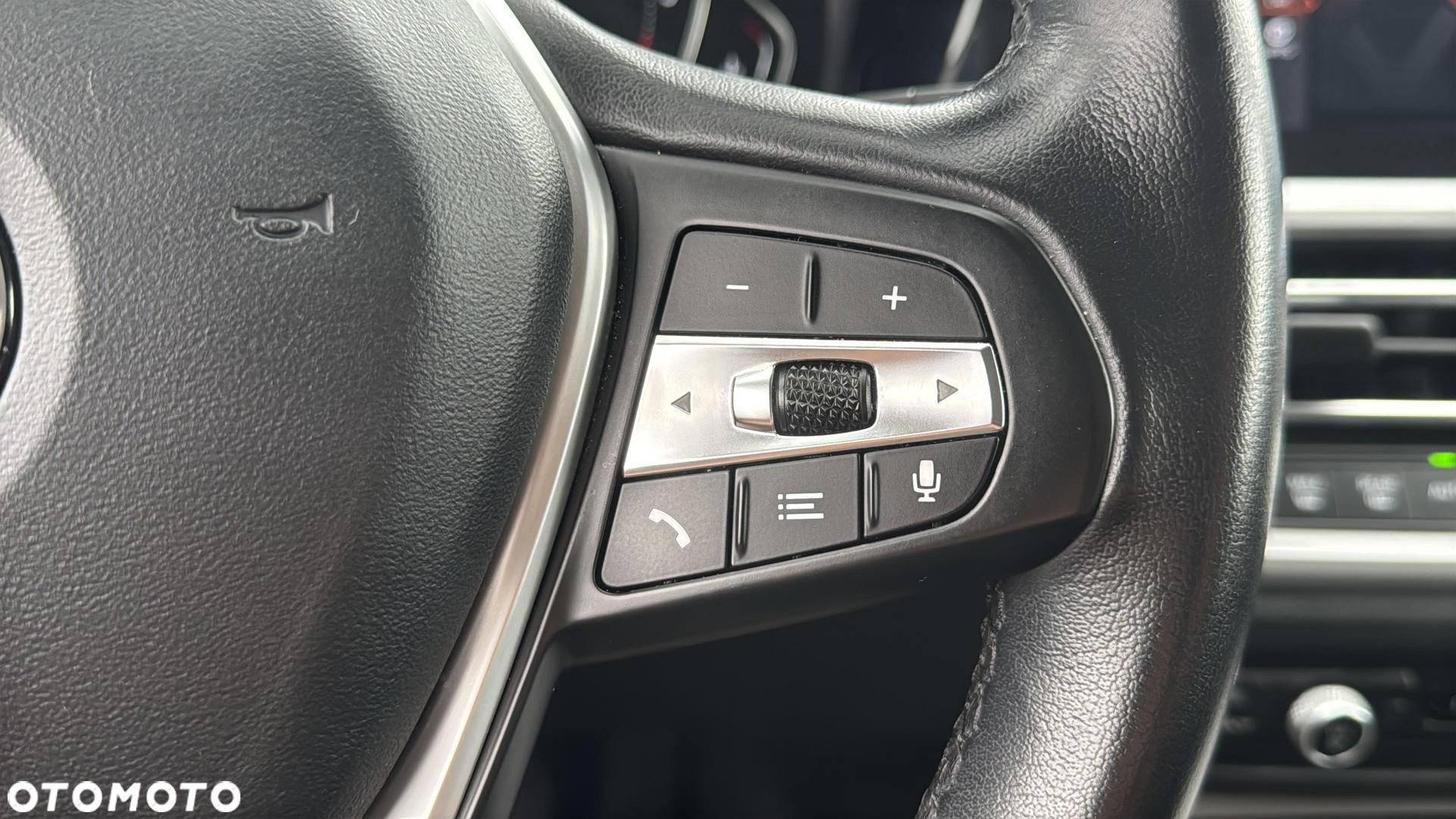 BMW Seria 3 318d - 28