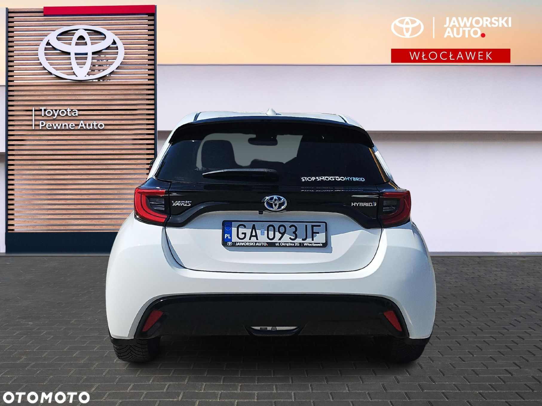 Toyota Yaris Hybrid 1.5 Executive - 4
