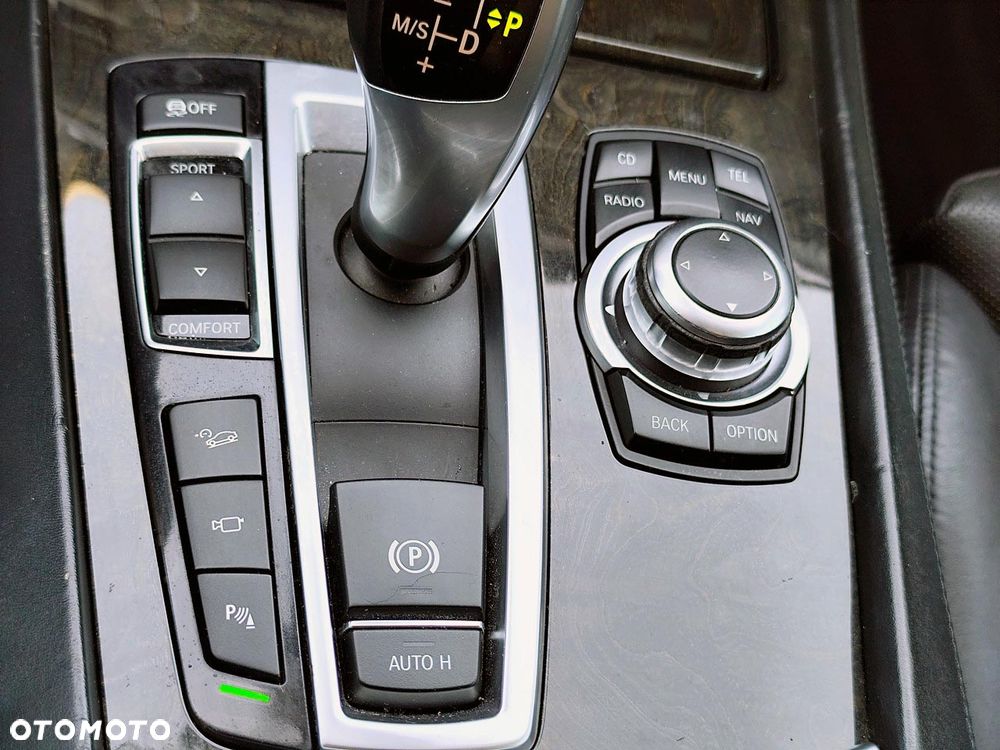 BMW Seria 7 750Li xDrive - 22