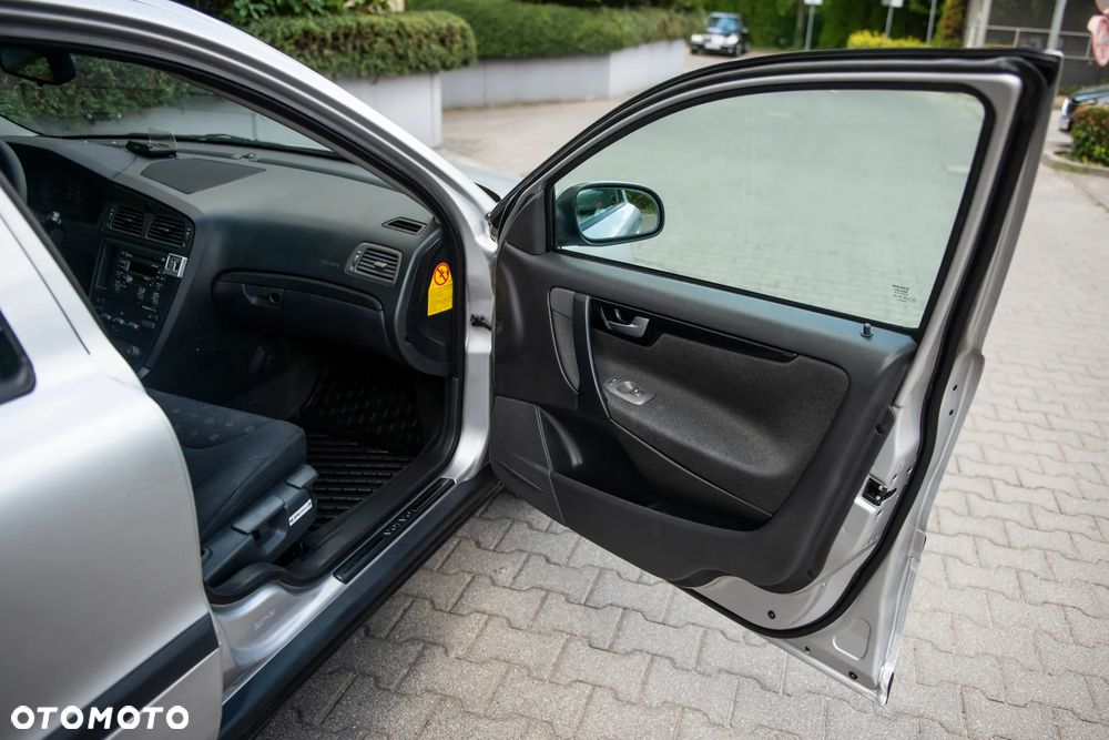 Volvo V70 2.4 Optima - 22