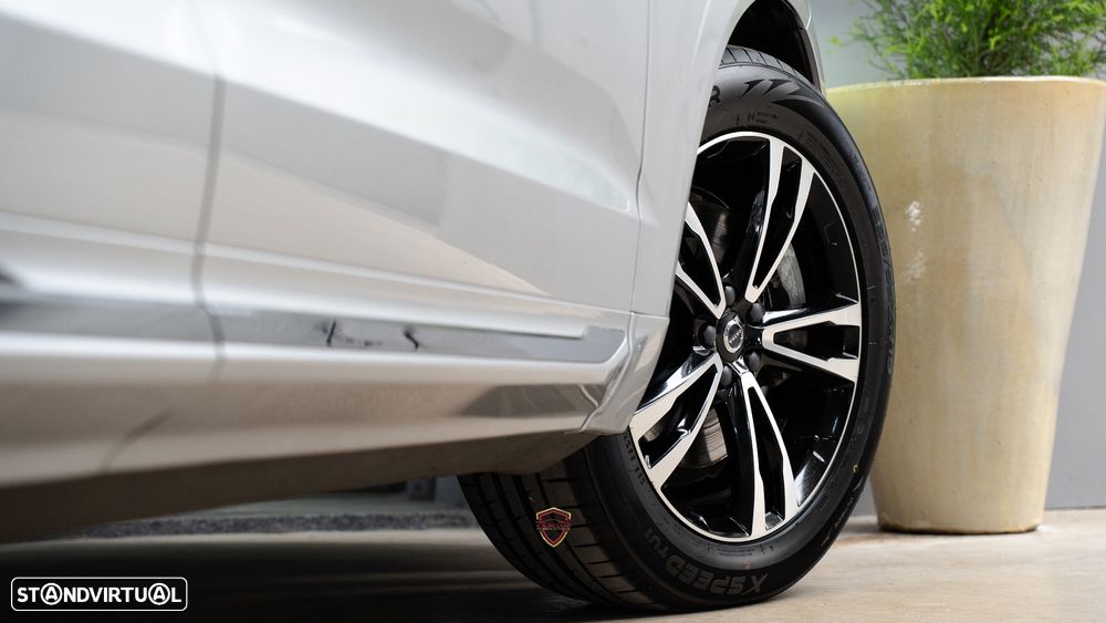 Volvo XC 60 2.0 T8 PHEV Inscription AWD - 8