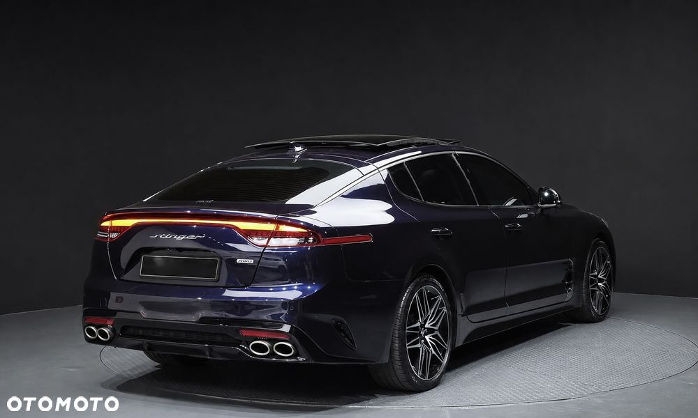 Kia Stinger - 4