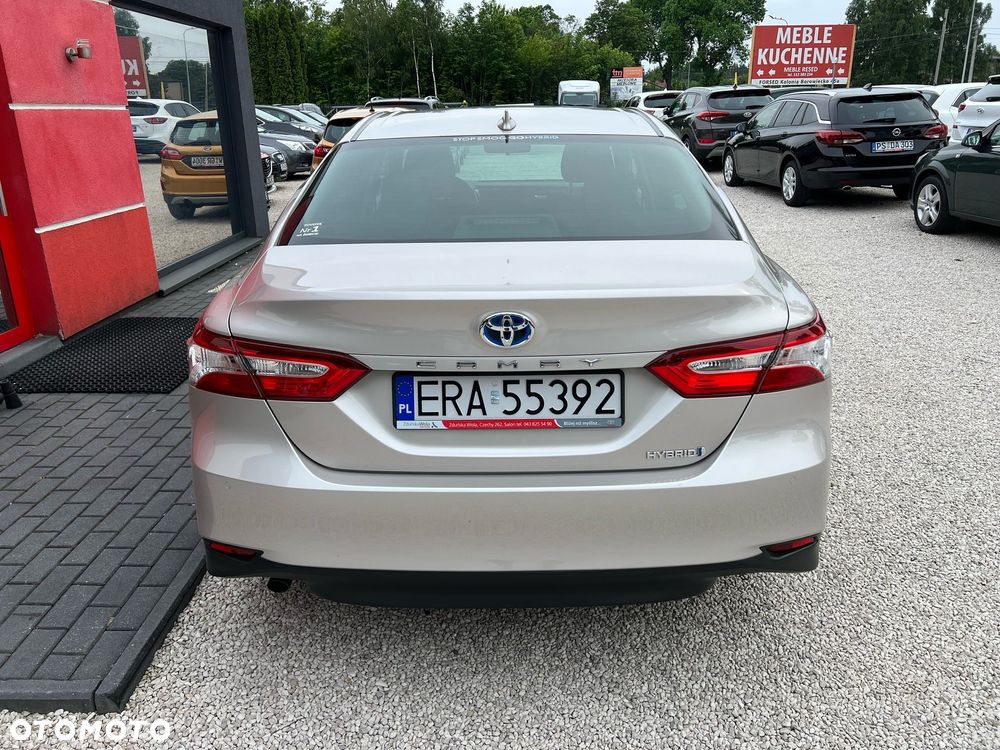 Toyota Camry 2.5 Hybrid Comfort CVT - 12
