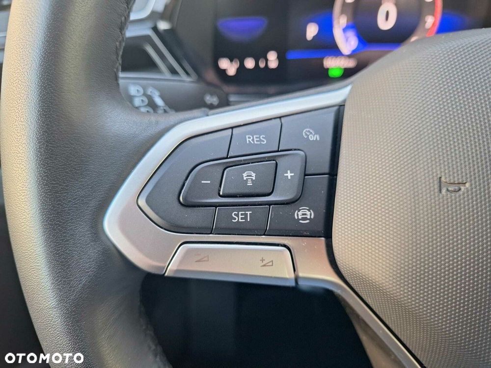 Volkswagen Touran - 13