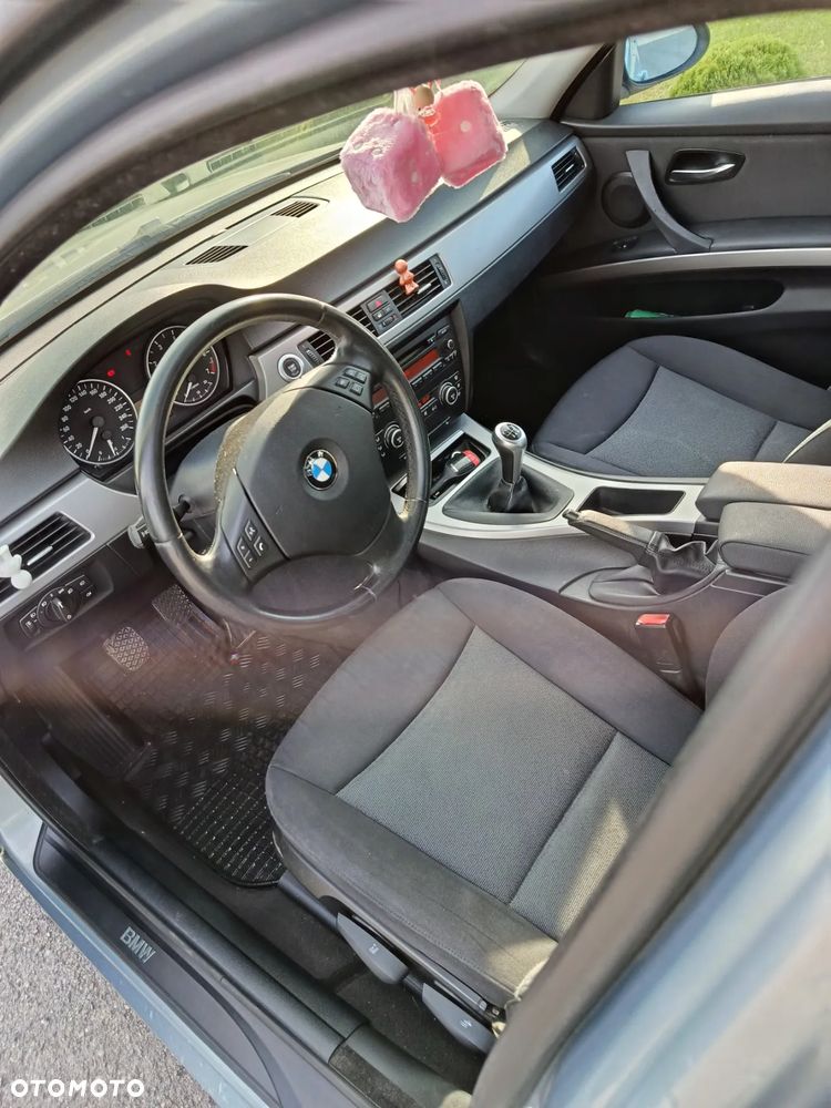 BMW Seria 3 320i - 7