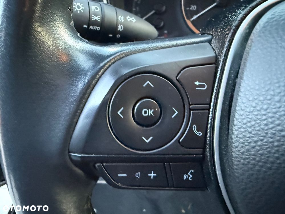 Toyota Corolla 1.8 Hybrid Comfort - 17