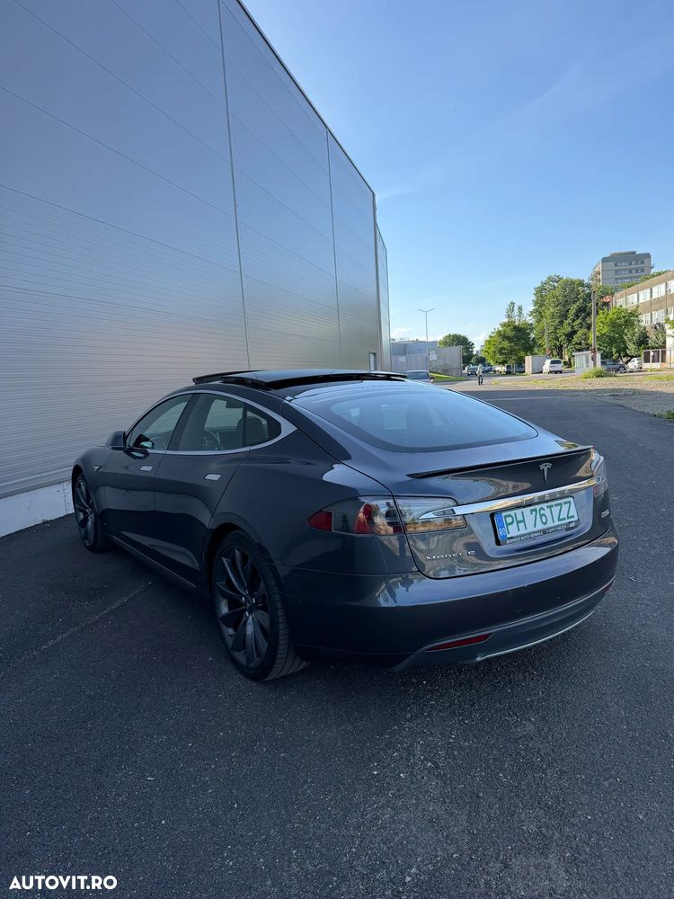 Tesla Model S Ludicrous Performance - 8