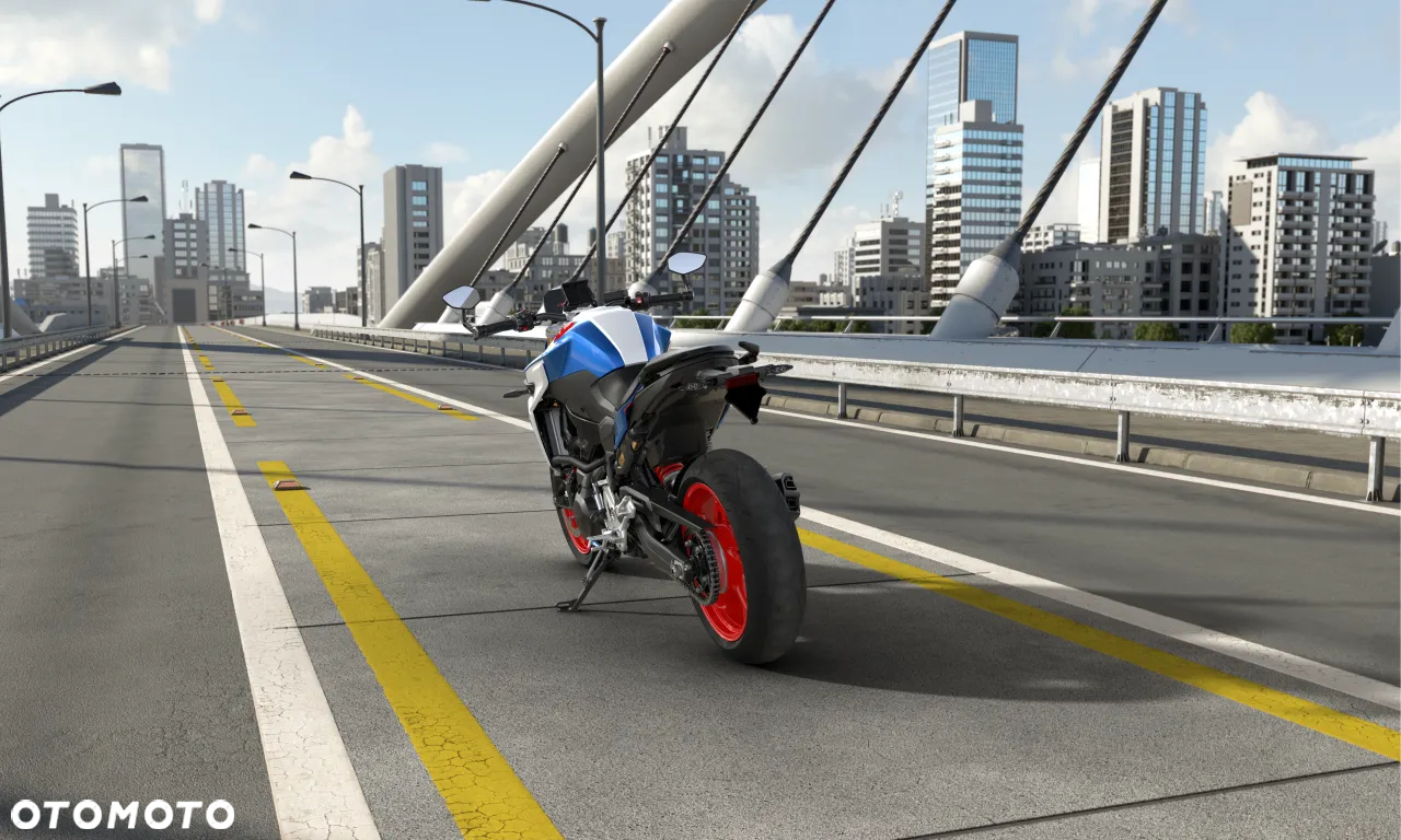 BMW F - 3