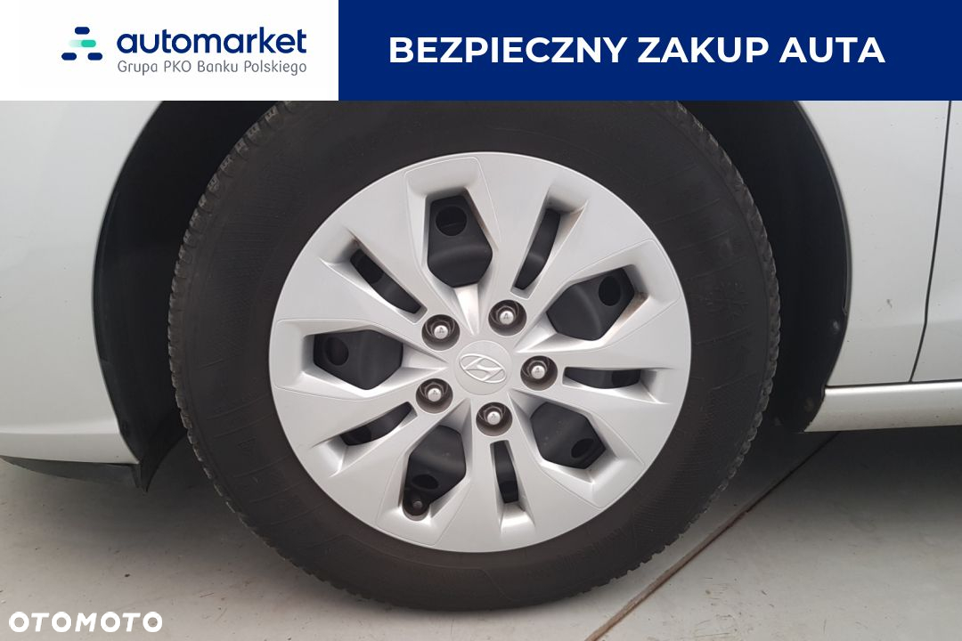 Hyundai i30 1.5 DPI Classic + - 15