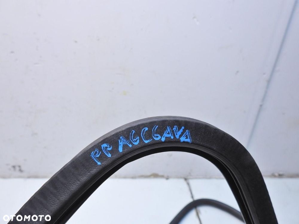 USZCZELKA DRZWI PRAWY PRZÓD AUDI A6 C6 - 2