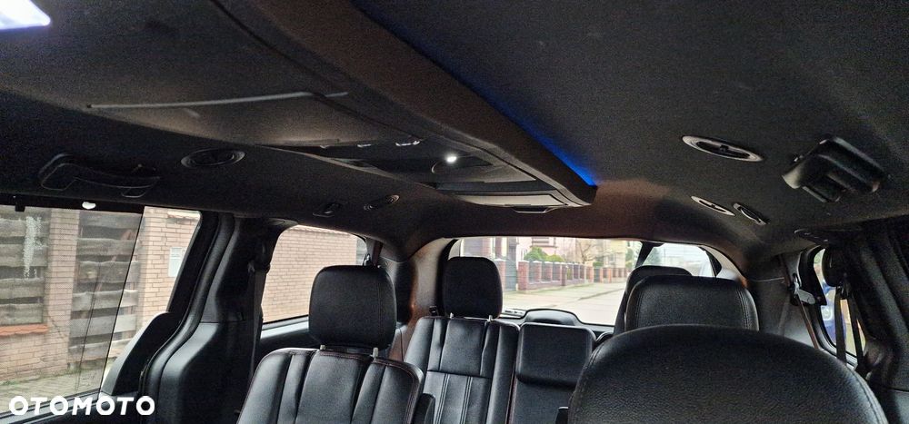 Dodge Grand Caravan - 20