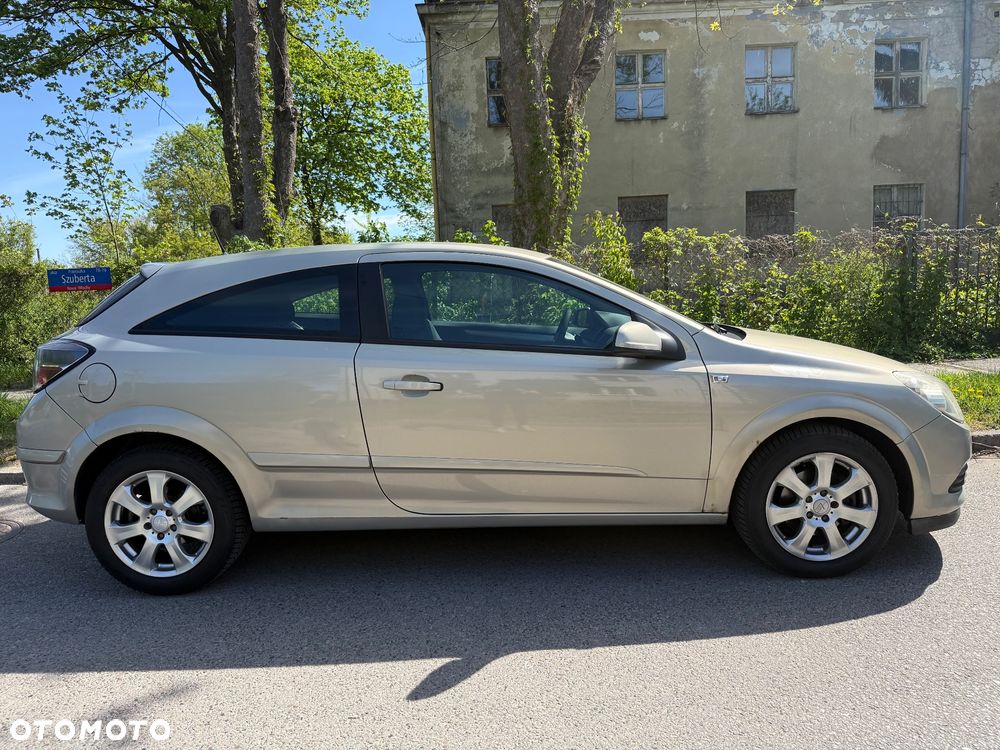 Opel Astra 1.3 CDTI Enjoy - 2