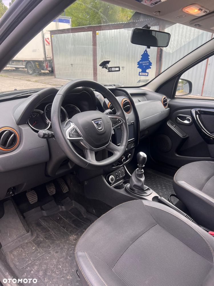 Dacia Duster 1.6 SCe Blackshadow 4x4 S&S - 15