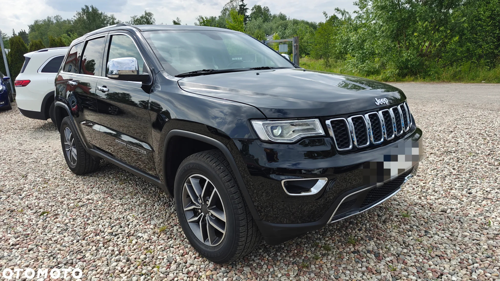 Jeep Grand Cherokee - 10