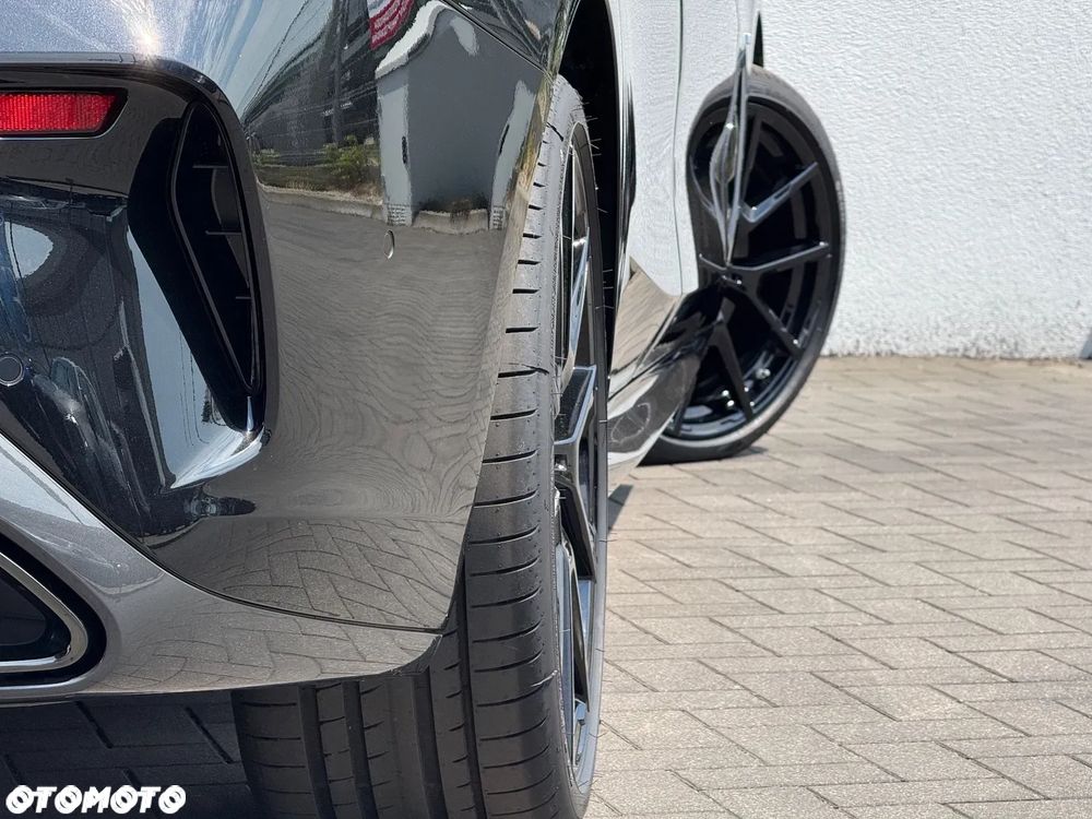 BMW Seria 8 - 11