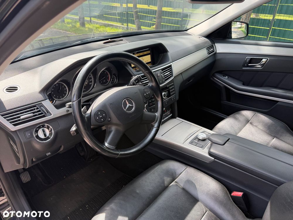 Mercedes-Benz Klasa E 350 CDI DPF 4Matic BlueEFFICIENCY 7G-TRONIC Avantgarde - 12