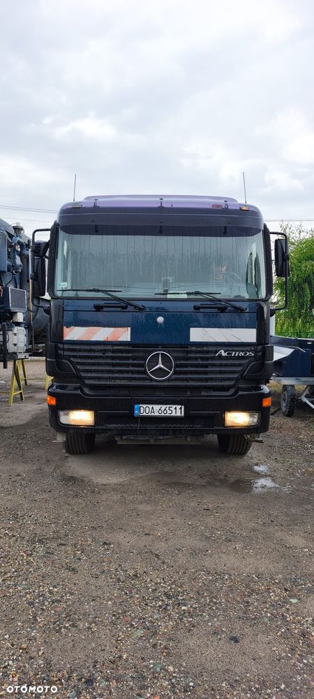 Mercedes-Benz - 2