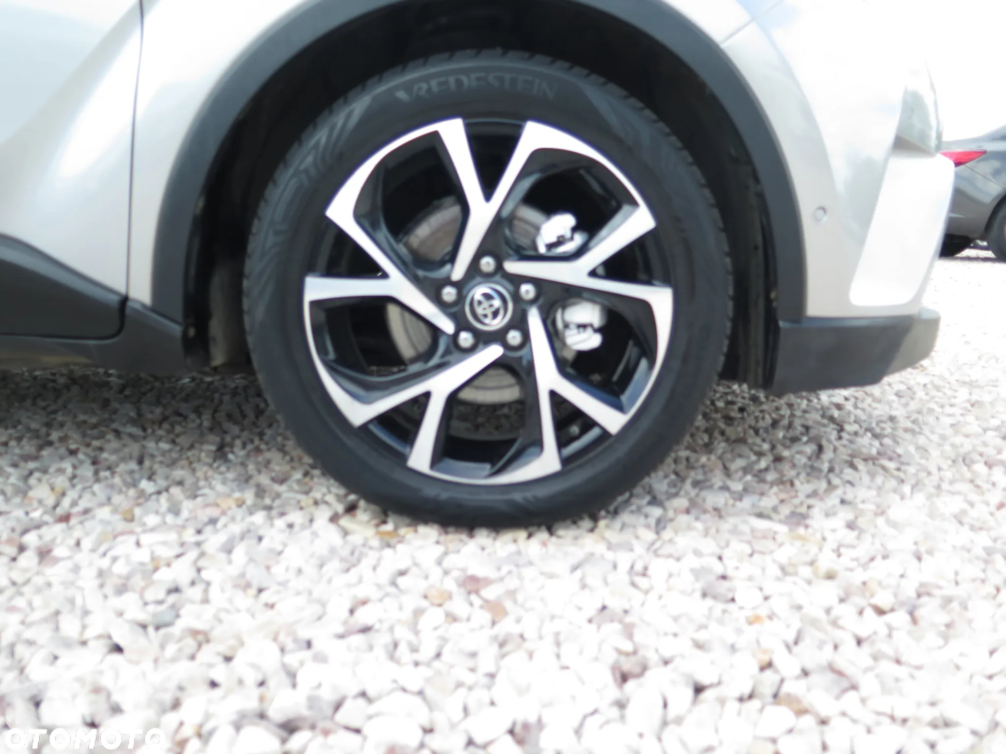 Toyota C-HR - 26