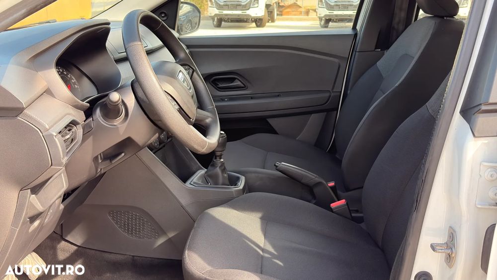 Dacia Sandero SCe 65 Essential - 23
