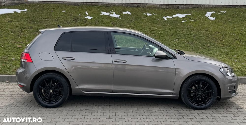 Volkswagen Golf 1.6 TDI DPF DSG MATCH - 23