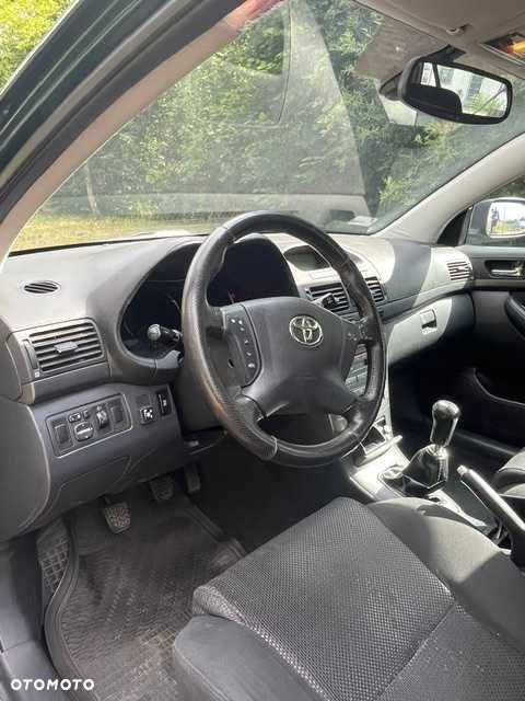 Toyota Avensis - 3
