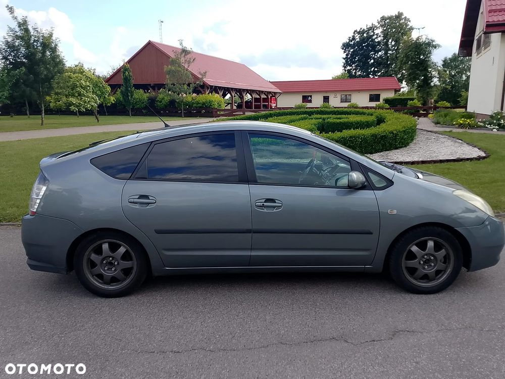 Toyota Prius 1.5 VVT-i Sol (nav) - 4