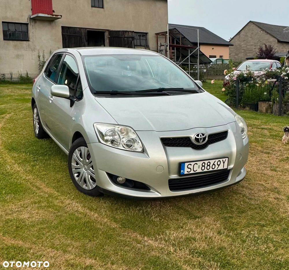 Toyota Auris 1.6 VVT-i Team - 1